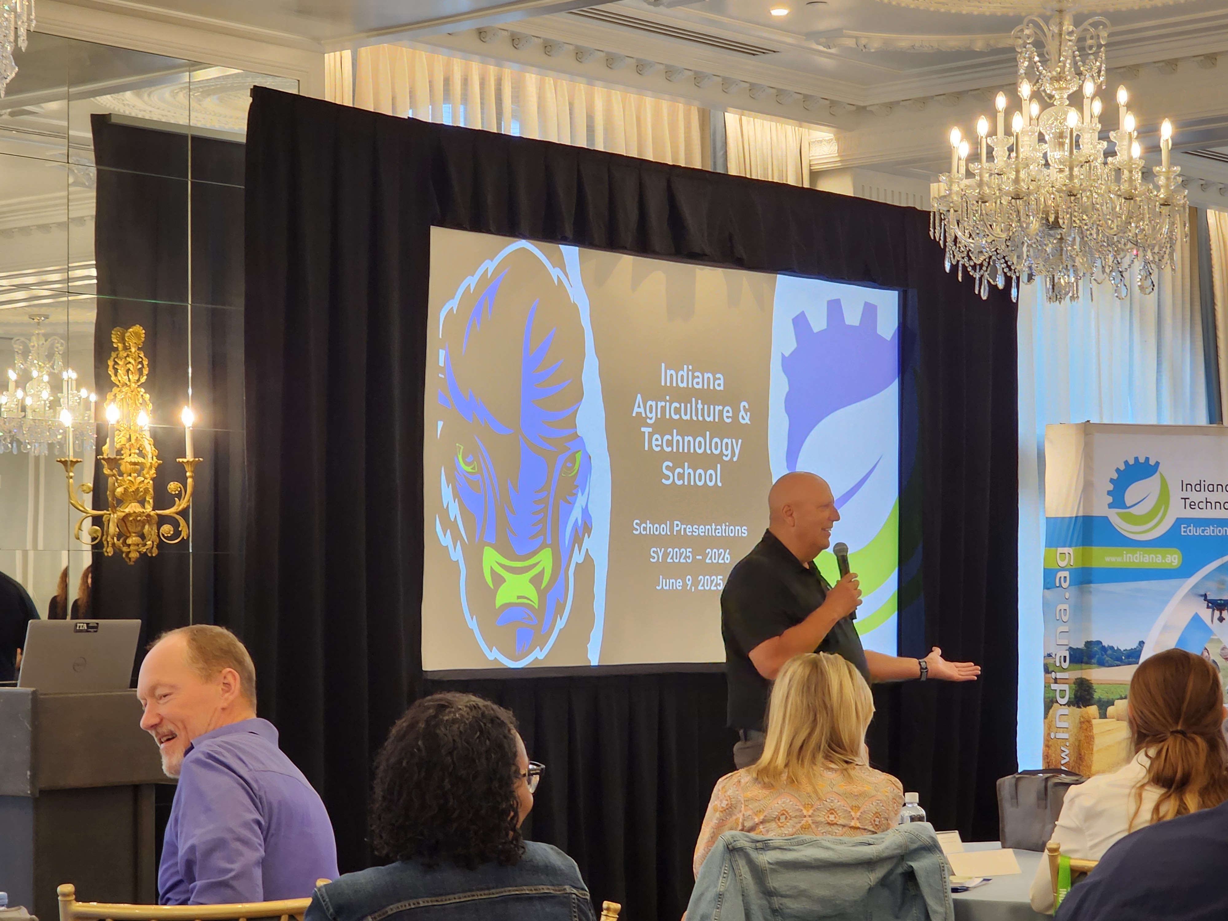 IATS Executive Director Keith Marsh leading teacher professional development.