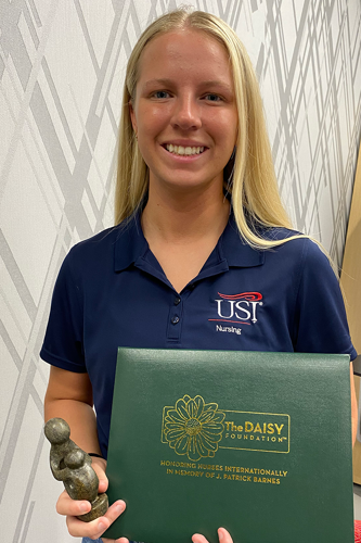 Lily Sinnett, 2025 Student Daisy Award Recipient