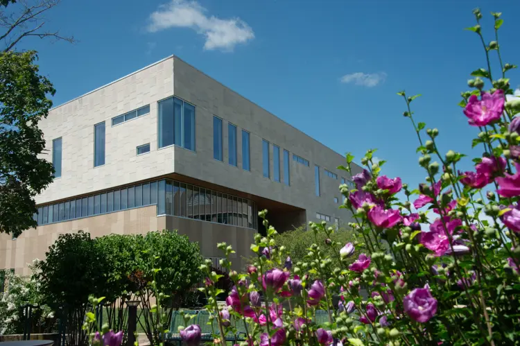 Exterior view of the west side of the Business and Engineering Center
