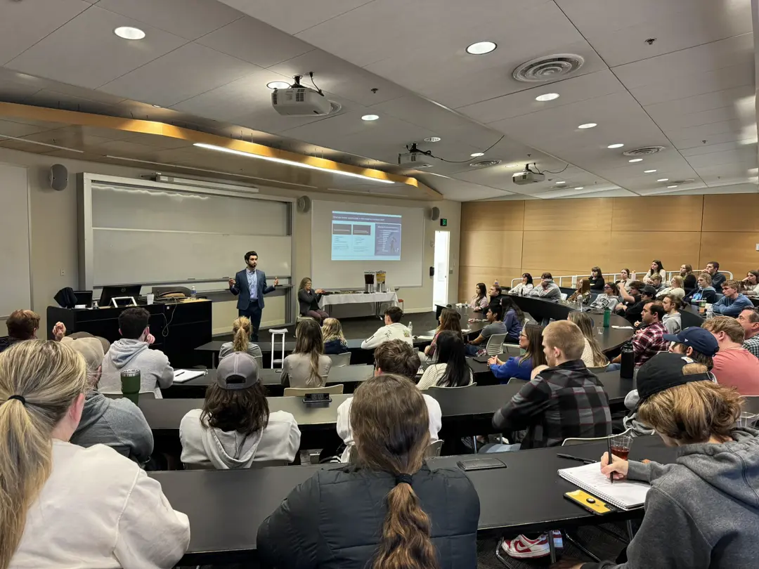 Ross Mayfield presents lessons on investing to a group of students in the Romain College of Business
