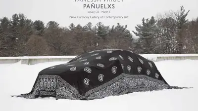 Exhibition postcard for Vanessa Viruet "Pañuelxs"
