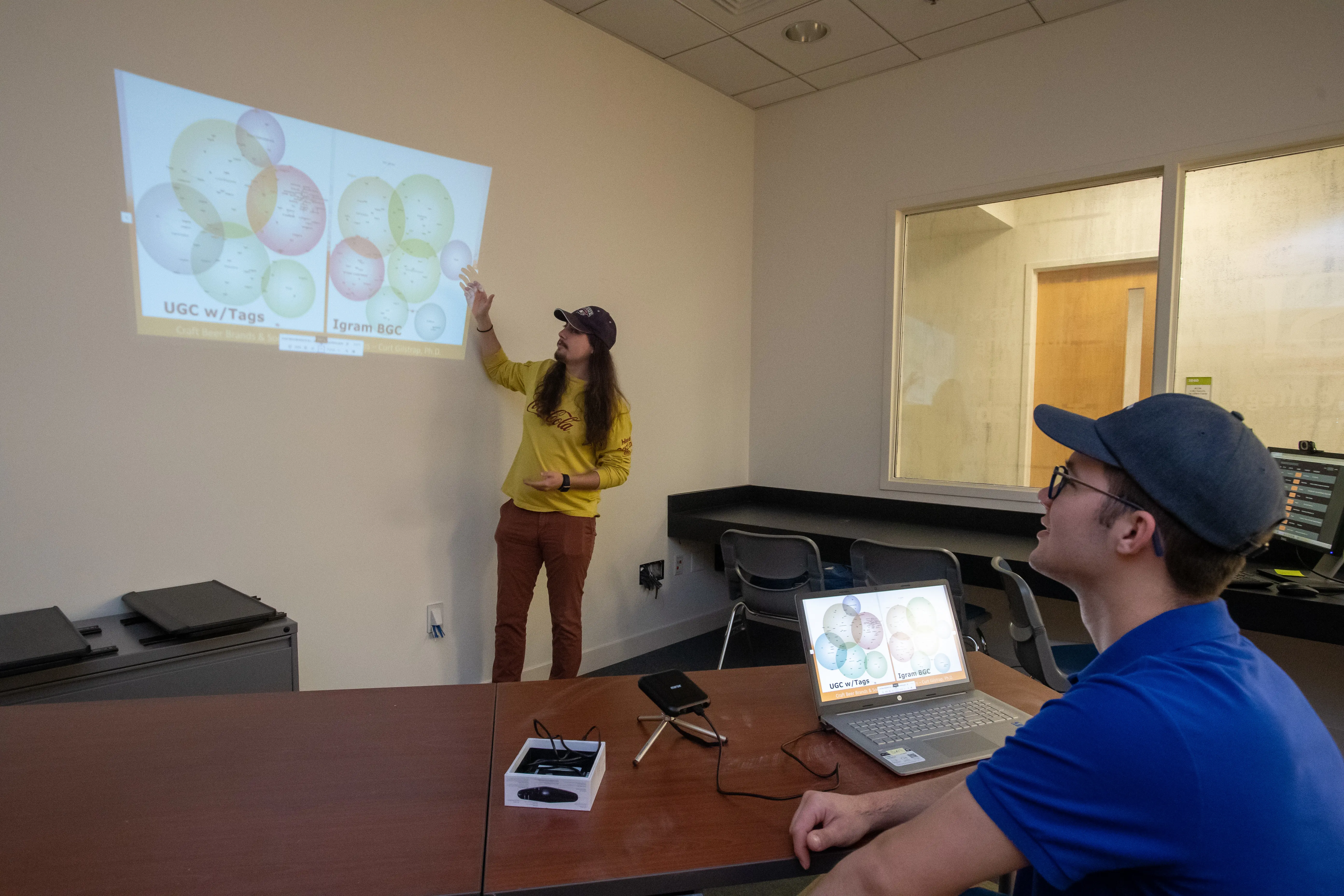 Students work together in the Textual Analytics and Publishing Lab