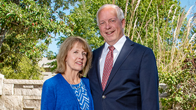 Beth and Wayne Kinney photo