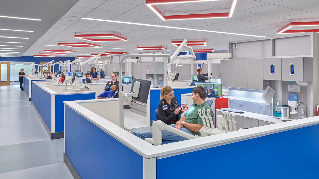 Photo of faculty and students in USI Dental Clinic