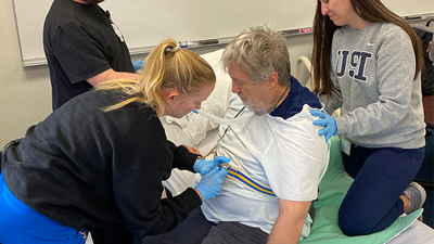 OT students in a simulation